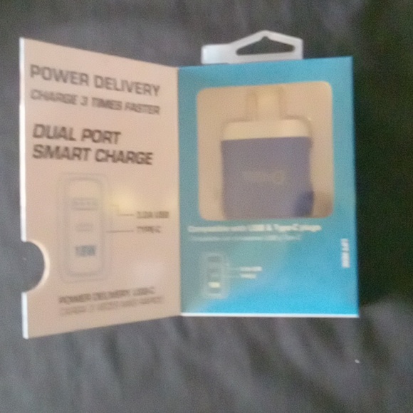 TECH361 dual-port wall charger.NWT.in sealed box!USB/Type C.BLUE smart charger. - Picture 2 of 11